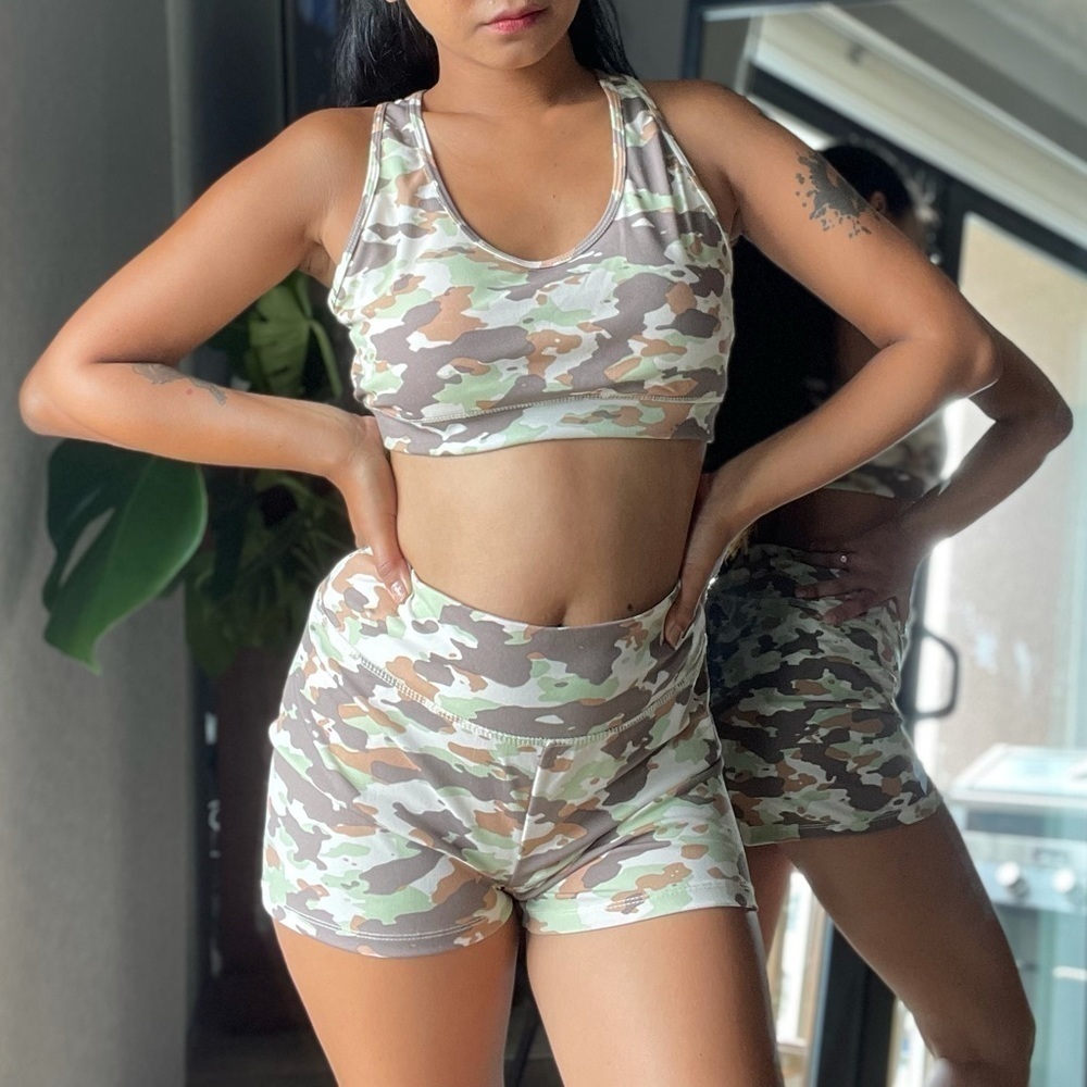 BIN#21 - SHOSHO Junior’s Large Active Top and Shorts Set L